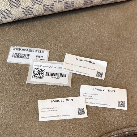 Louis Vuitton Neverfull MM Damier Azur Limited Edition - Picture 9 of 16